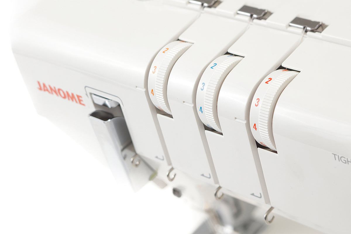 Janome Cover Pro 2000 CPX con 5 anni di garanzia