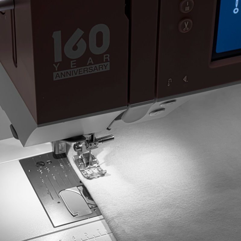 Pfaff Ambition 635 con 5 anni di garanzia e piano allungabase omaggio