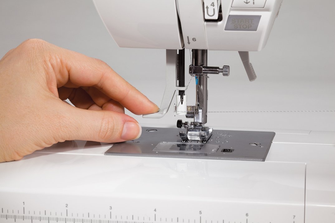 Singer Quantum 9960 con 5 anni di garanzia e paino allungabase