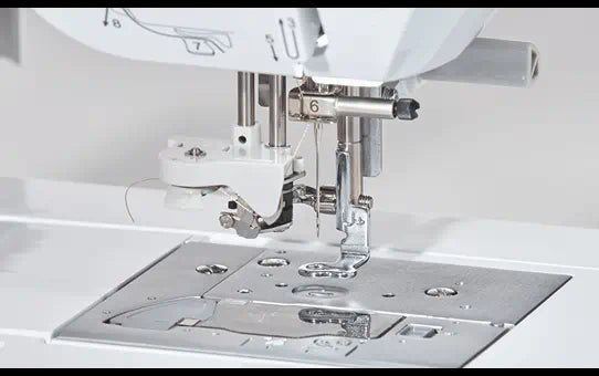 MACCHINA PER RICAMARE BROTHER INNOV-IS NV880E
