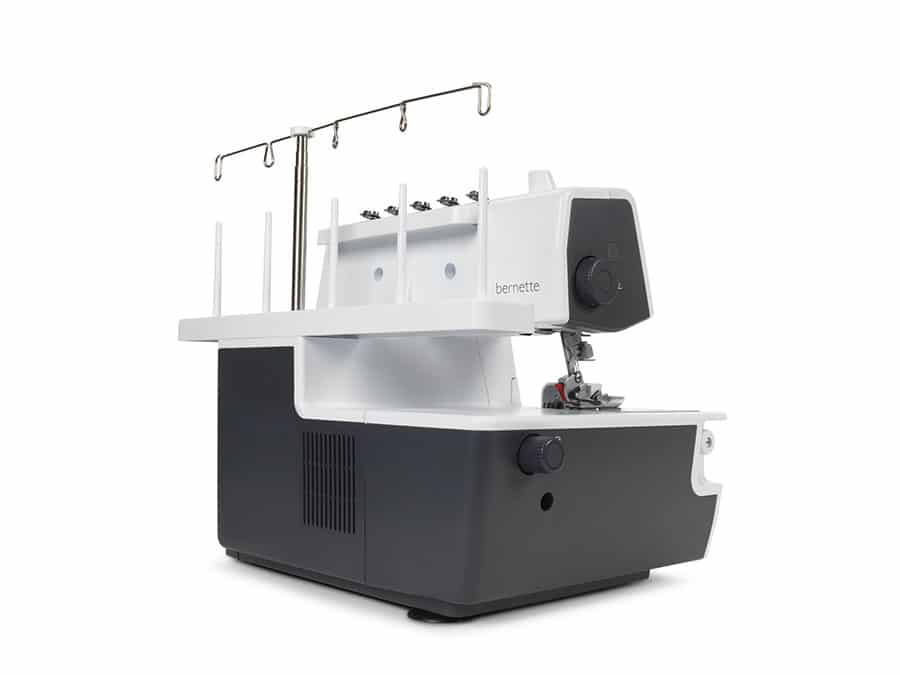 Tagliacuci con punto di copertura Bernette B 48 by Bernina con 10.000 metri di filo omaggio