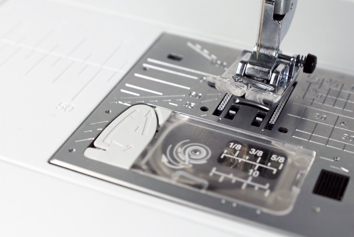 Janome Skyline S5