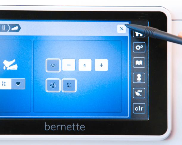 Macchina per ricamare Bernette B70 DECO con 1000 ricami omaggio