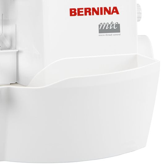 Bernina tagliacuci 450L con 10.000 metri di filo omaggio 5 anni di garanzia