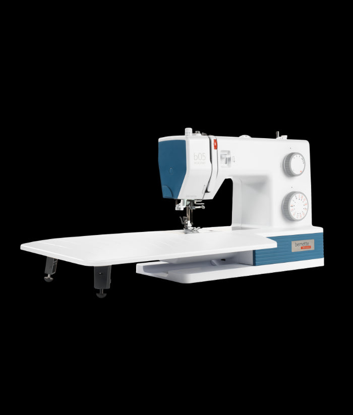Macchina per cucire meccanica Bernette 05 ACADEMY con piedino tagliacuci