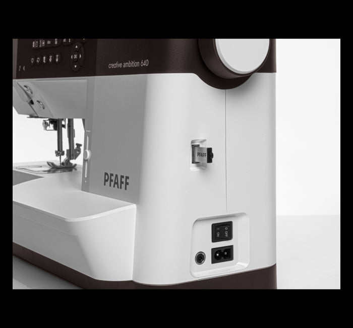 Macchina per cucire e ricamare Pfaff Creative Ambition 640 5 anni di garanzia, kit piedini ANNIVERSARY e software Gold omaggio