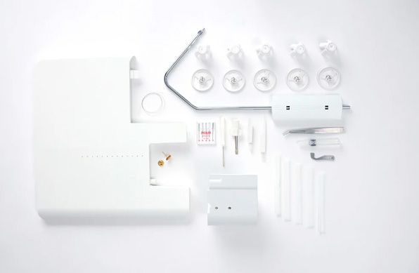 Pfaff Admire 6000 Tagliacuci con punto di copertura tensioni autoregistranti ed infilatura automatica ad aria 5 anni di garanzia