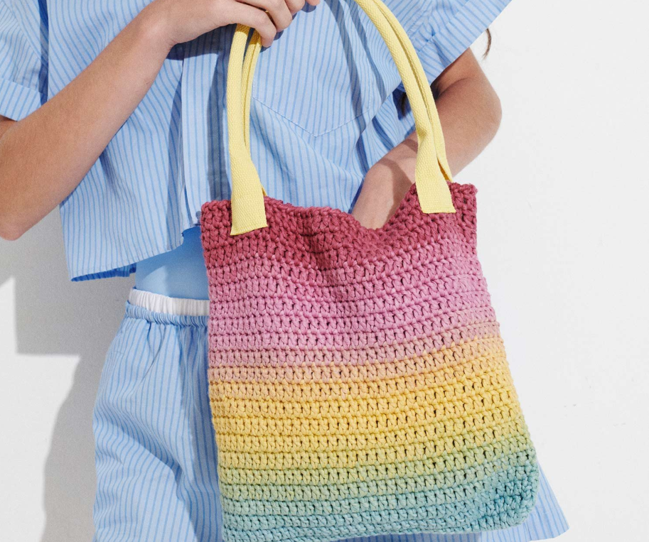 Wow - Tote Bag by Katia