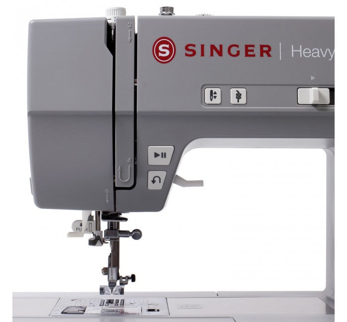 Macchina per cucire elettronica Singer H D6705C con 5 anni di garanzia e piedino tagliacuci omaggio