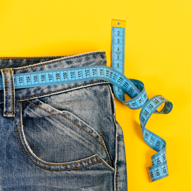 Guida su come stringere i pantaloni