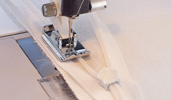 Piedino Husqvarna per cerniera invisibile