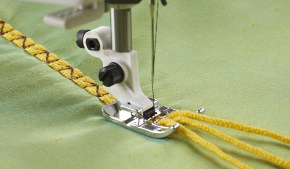 Piedino Husqvarna per cordoncino a 3 fori