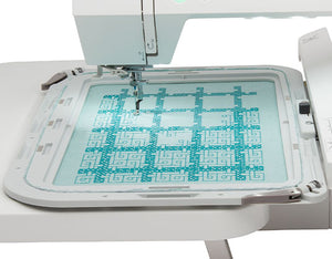Janome Memory Craft 550E Macchina per ricamare con 4 telai inclusi, superficie di ricamo da 360 x 200 mm