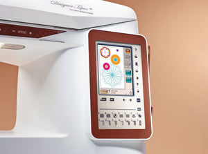 Husqvarna Viking Designer Topaz 40 con  10.000 metri di filo e software gold omaggio. 5 anni di garanzia