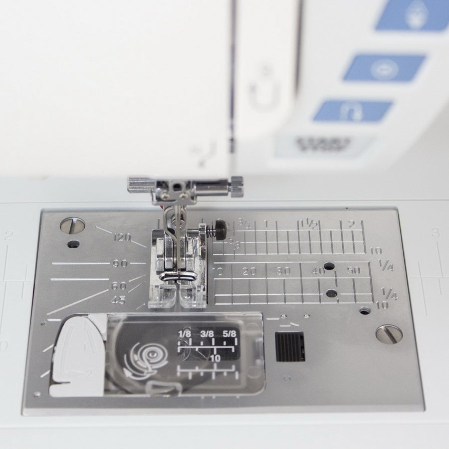 Janome Skyline S3