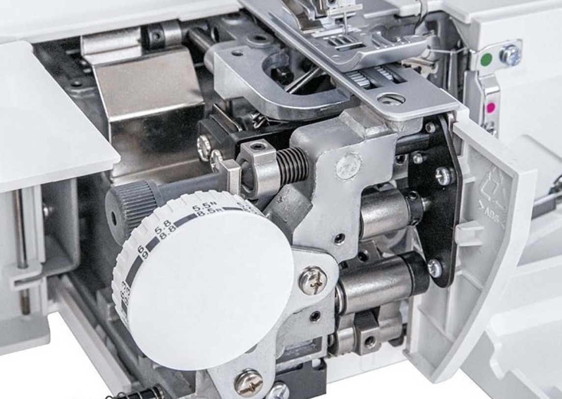 Necchi NCV10A Tagliacuci meccanica con Punto di Copertura e 10.000 metri di filo omaggio