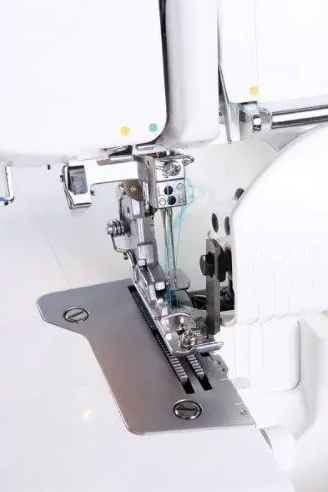 JUKI MO 734 DE Tagliacuci meccanica con 10.000 metri di filo omaggio