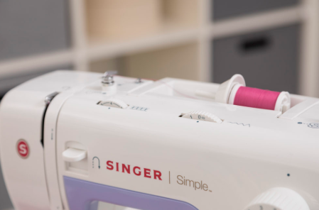 Singer Simple 3232 Mechanical Sewing Machine with Overlock Foot