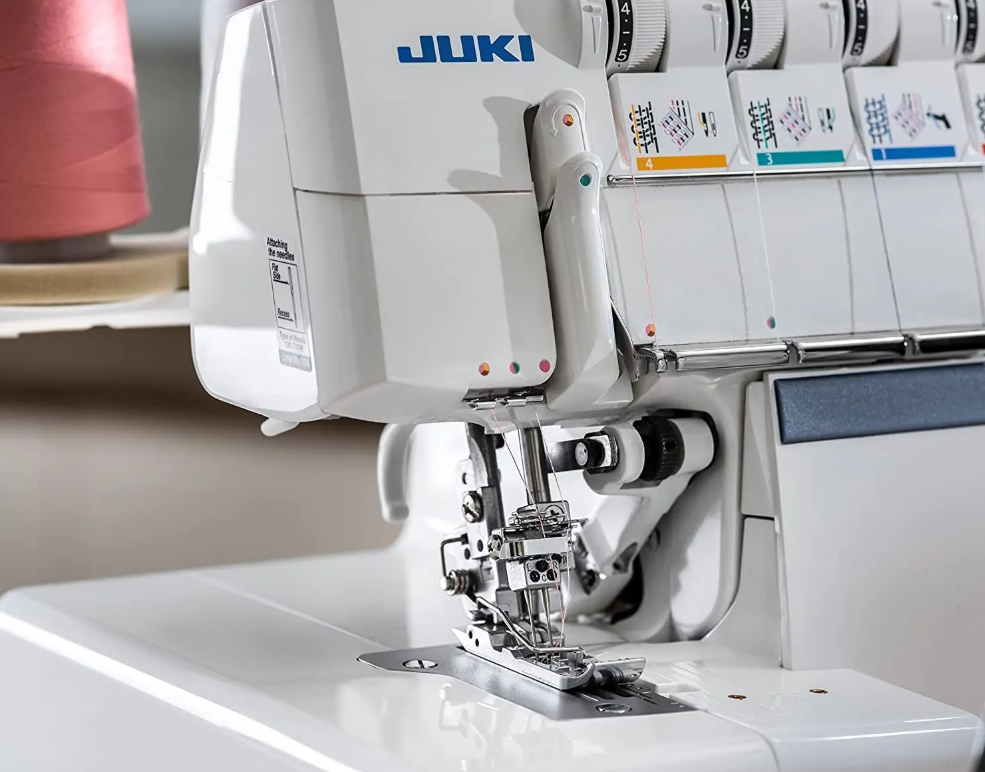 Juki MO 735 Tagliacuci meccanica con punto di copertura  con 10.000 metri di filo omaggio