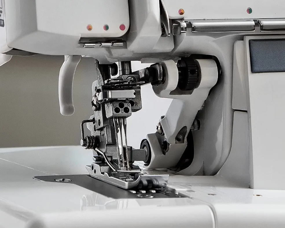 Juki MO 735 Tagliacuci meccanica con punto di copertura  con 10.000 metri di filo omaggio