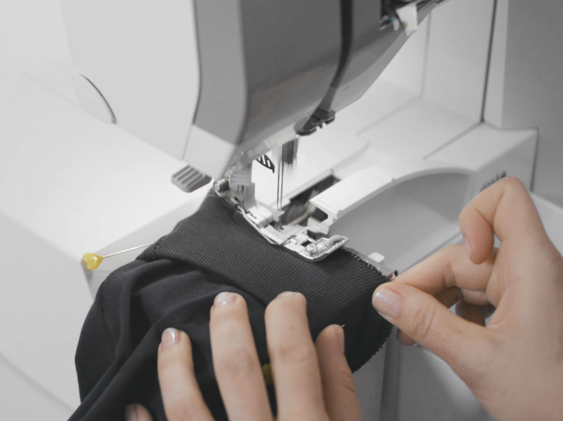 Bernina L850 remalladora mecánica
