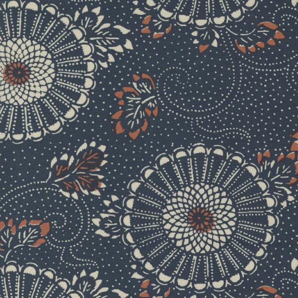 Indigo Blooming by Debbie Maddy - Cucireonline