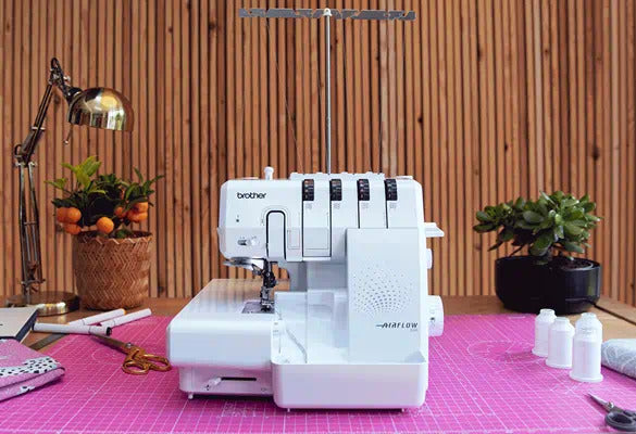 Brother Airflow 3000 tagliacuci con infilatura automatica - Cucireonline