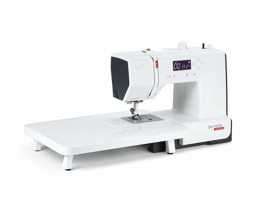 Macchina per cucire elettronica Bernette B 37 By bernina - Cucireonline