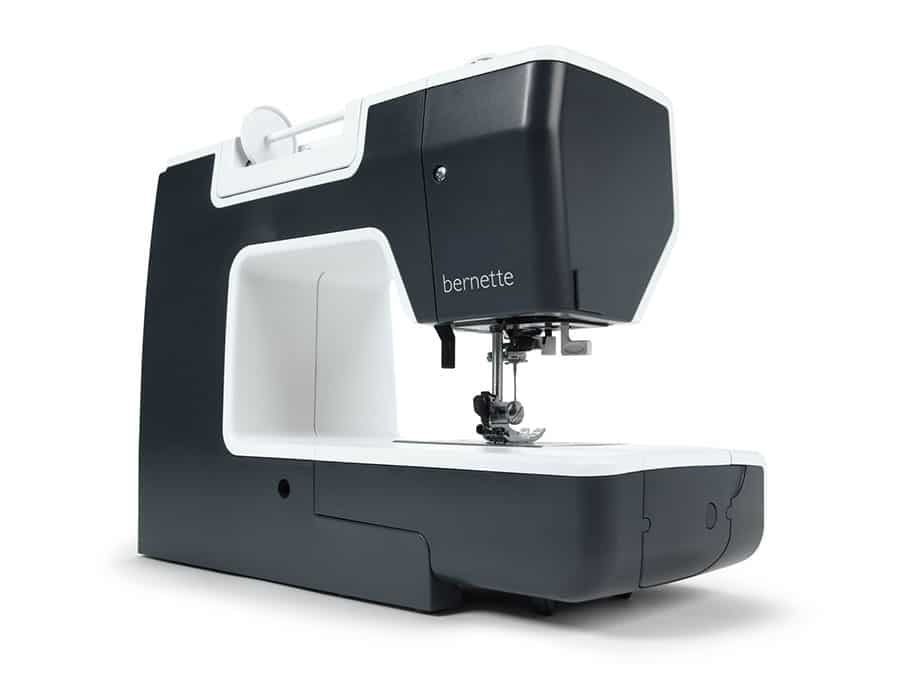 Macchina per cucire elettronica Bernette B 38 by Bernina - Cucireonline