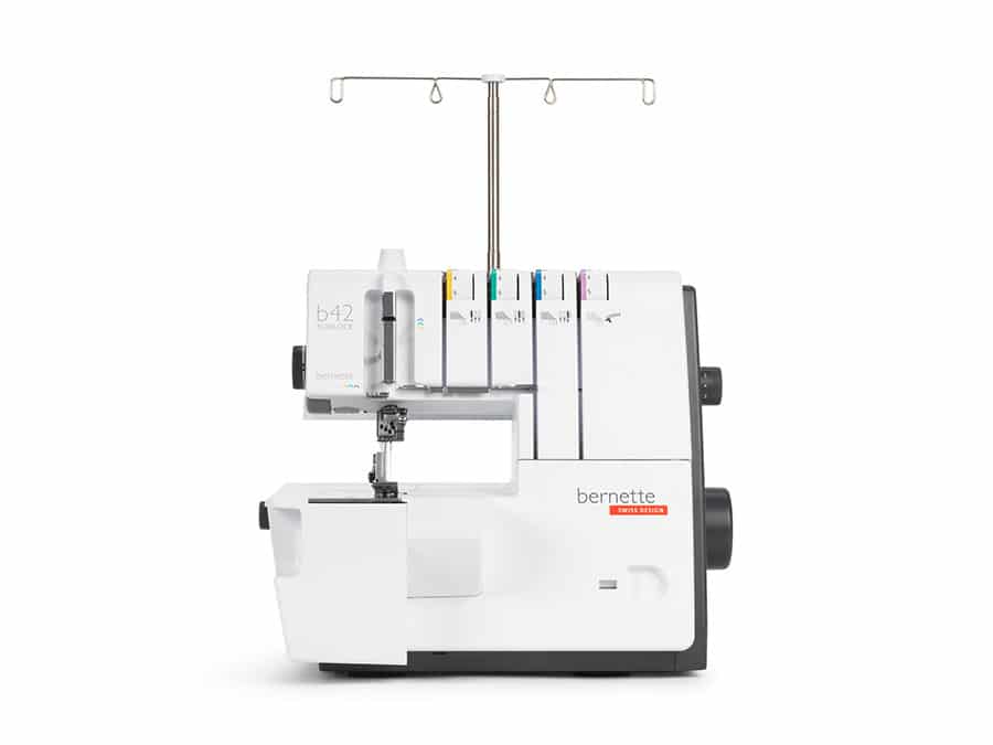 Macchina Punto di Copertura Bernette B 42 By Bernina con 10.000 metri filo omaggio - Cucireonline