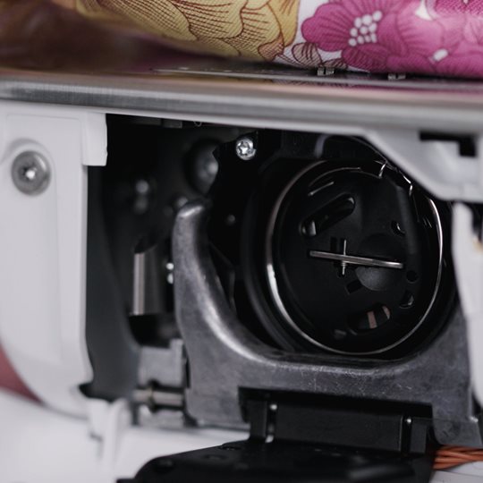 Macchina per cucire elettronica Bernina 475 QE
