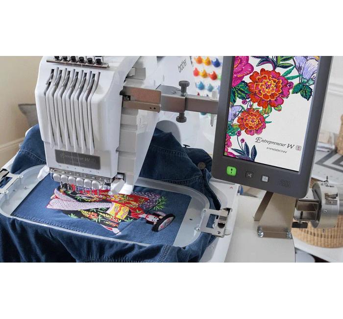 Macchina ricamatrice professionale Brother PR680W - Cucireonline