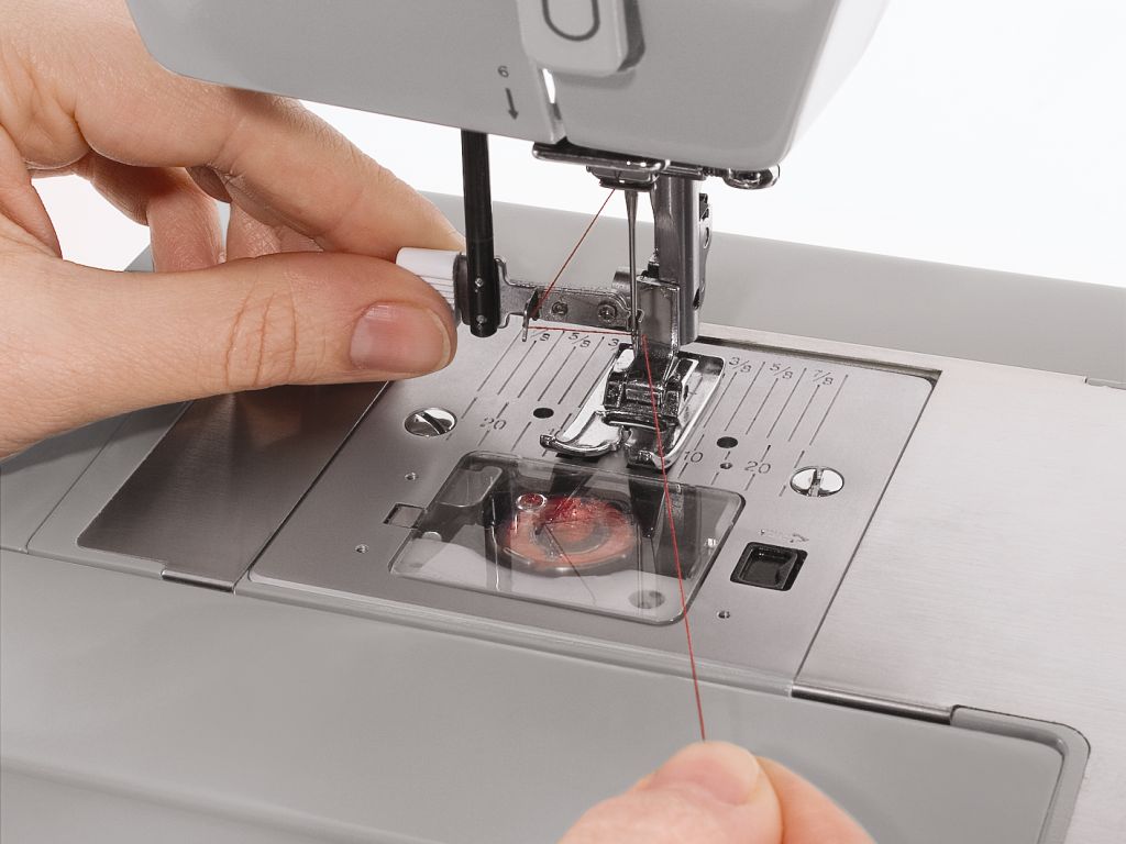 Singer Heavy Duty 4423 con  piedino tagliacuci e 5 anni di garanzia - Cucireonline