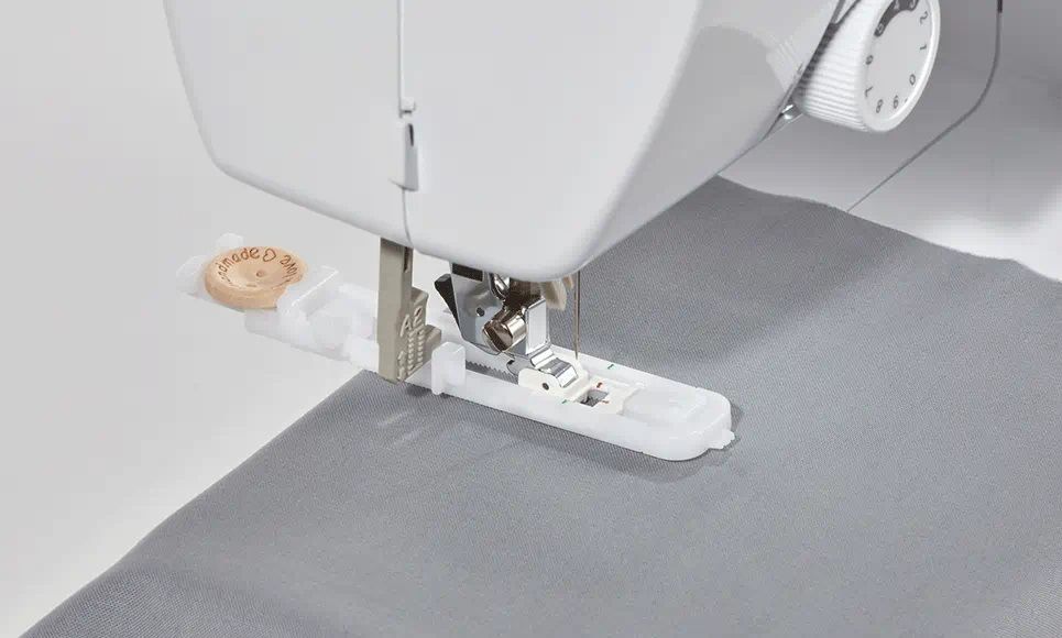 Macchina per cucire Brother CS70s 3 ANNI DI GARANZIA