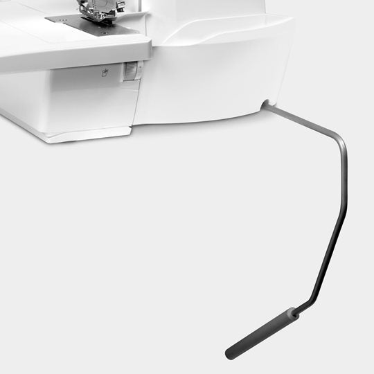 Tagliacuci Professionale Bernina tagliacuci 460L con 10.000 metri di filo omaggio