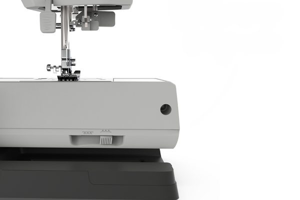 Necchi Q132 A Máquina de coser mecánica con mesa extensible y joya Morellato