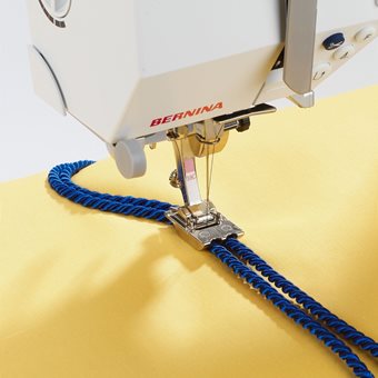 Piedino Bernina per doppio cordoncino 60C (7-8 mm) - Cucireonline