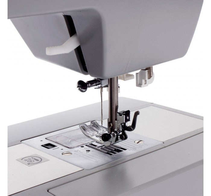 Macchina per cucire elettronica Singer H D6705C con 5 anni di garanzia e piedino tagliacuci omaggio