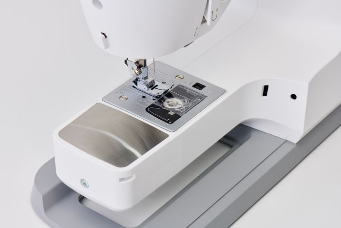 Macchina per cucire Singer ELITE CE 677 con piedino tagliacuci e 5 anni di garanzia